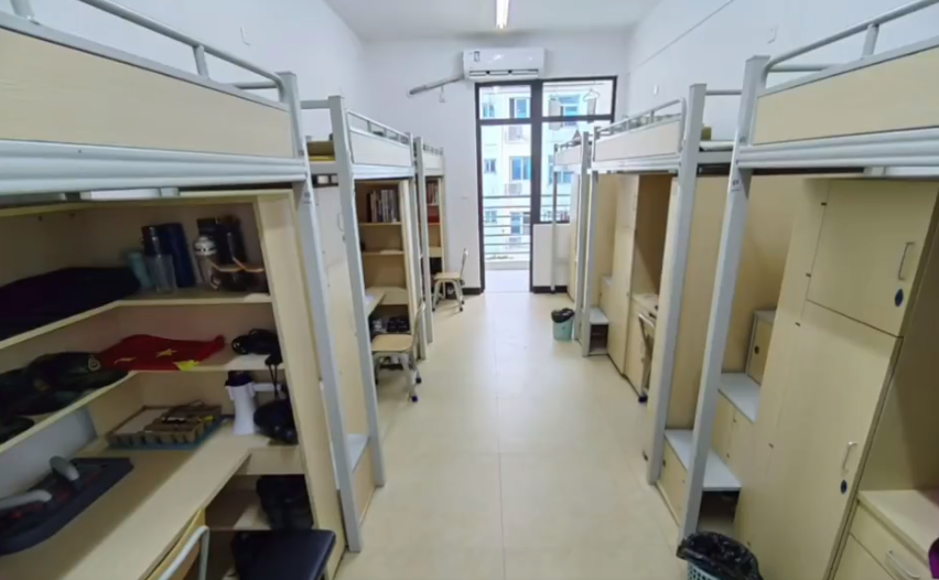 仓山校区六人间宿舍
