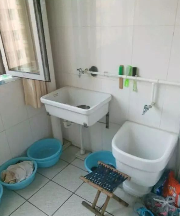 洗漱间