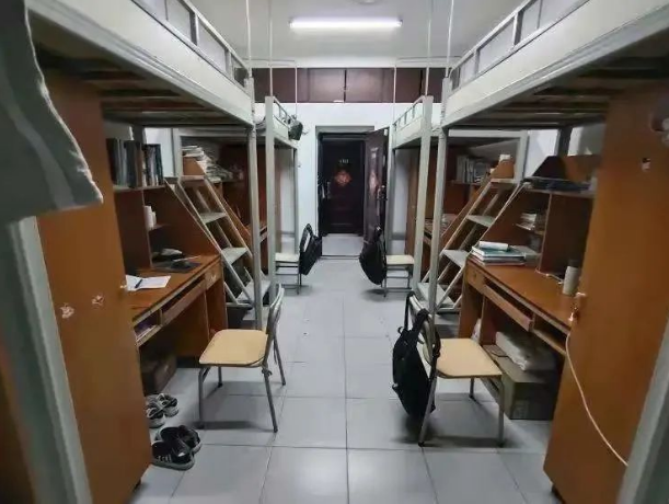 上床下桌