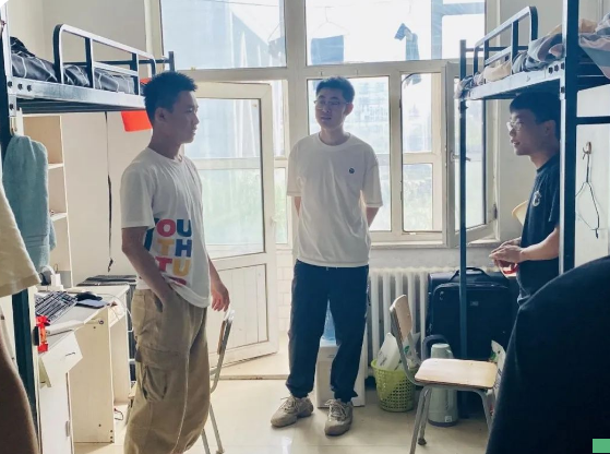 4人间宿舍