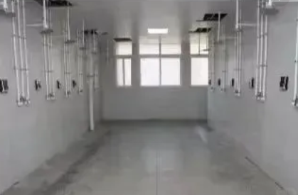 公共淋浴间