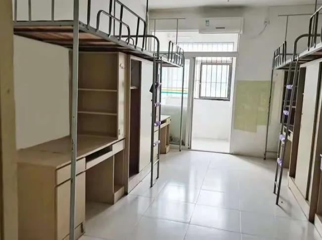 环湖宿舍内景