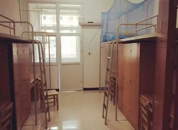 新生宿舍