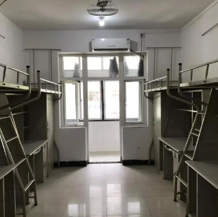 四人间上床下桌