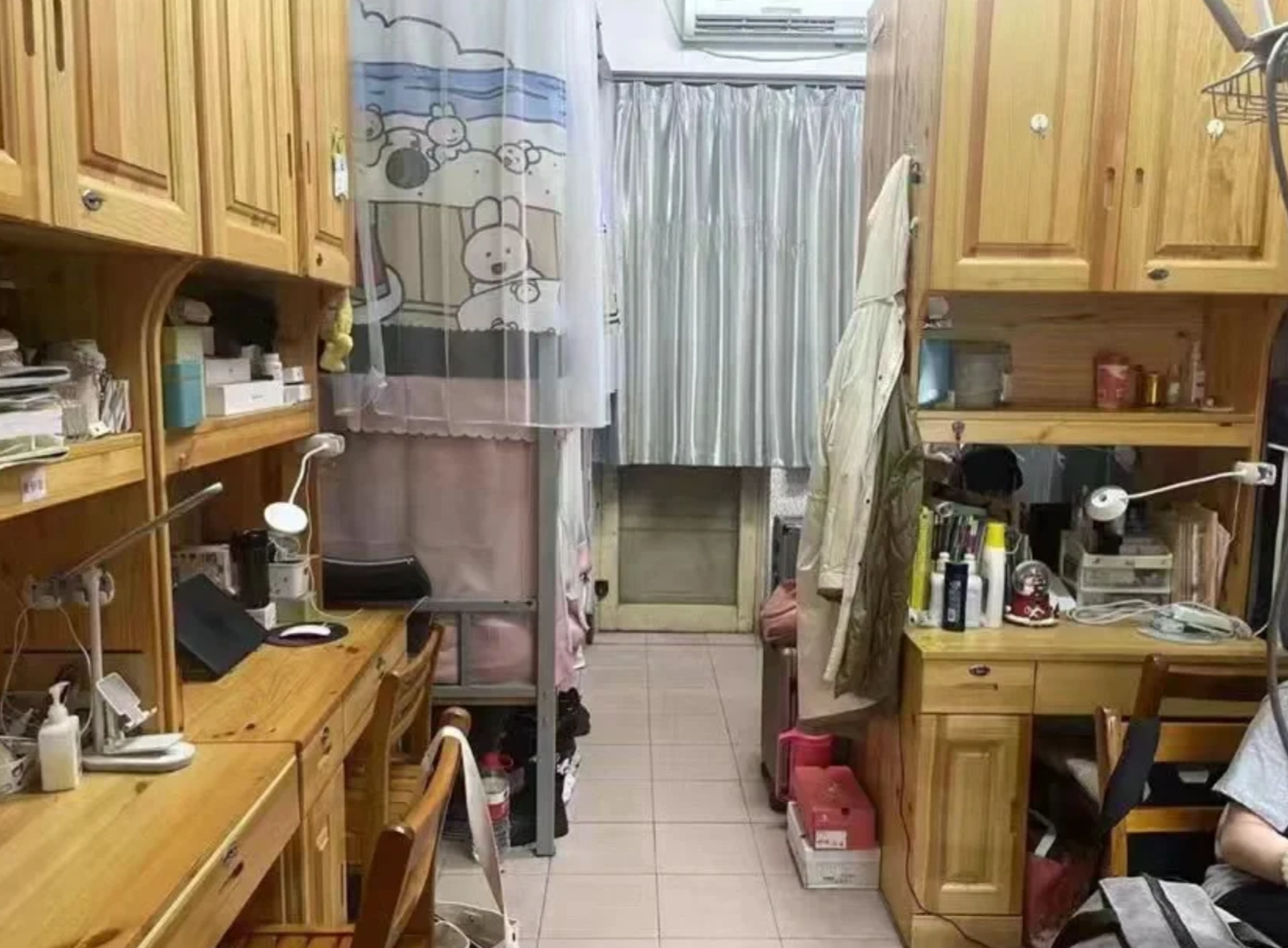 宿舍内部结构