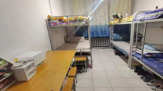 上下铺型