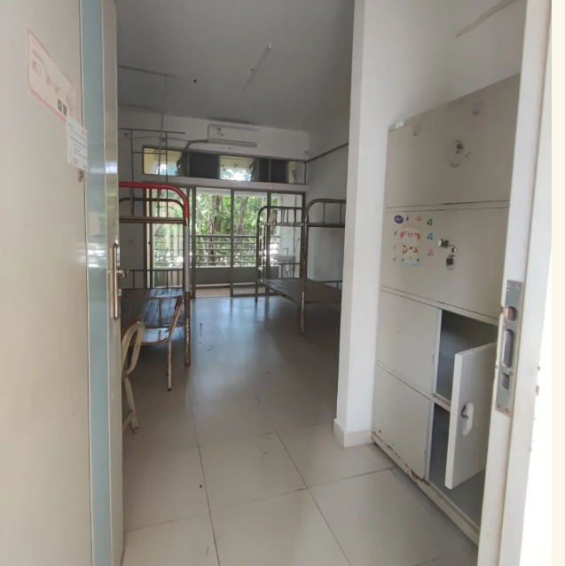 东莞校区八人间爱你宿舍