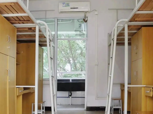 三水校区普通宿舍四人间