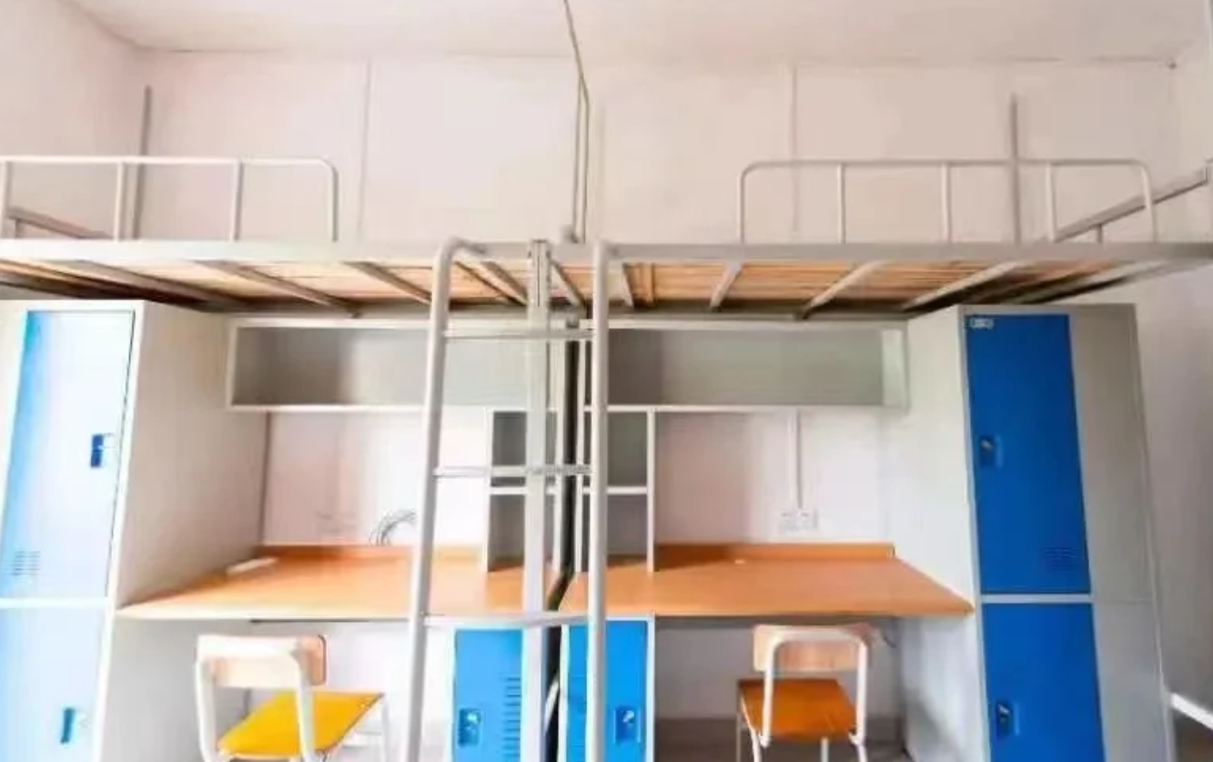 四人间上床下桌