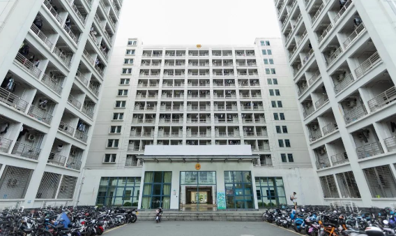 高层学生公寓楼