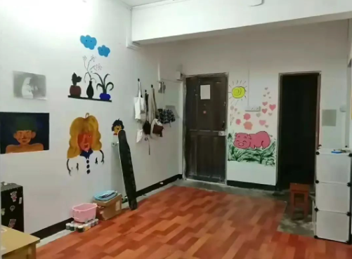 公寓式宿舍客厅