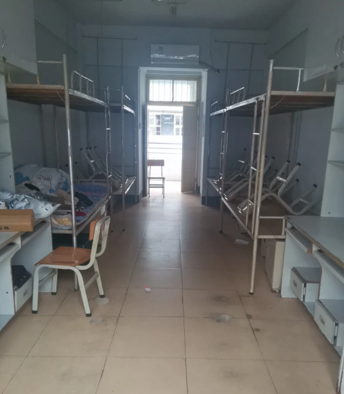 社湾校区八人间