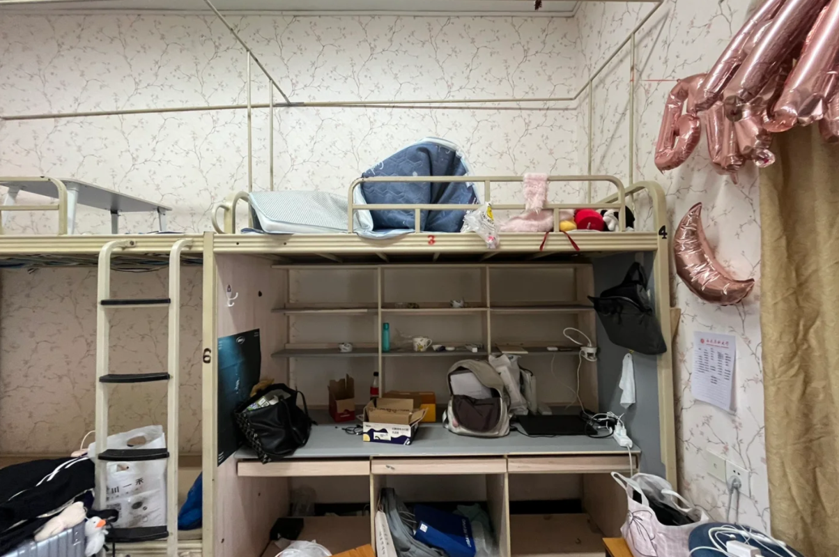 宿舍内部