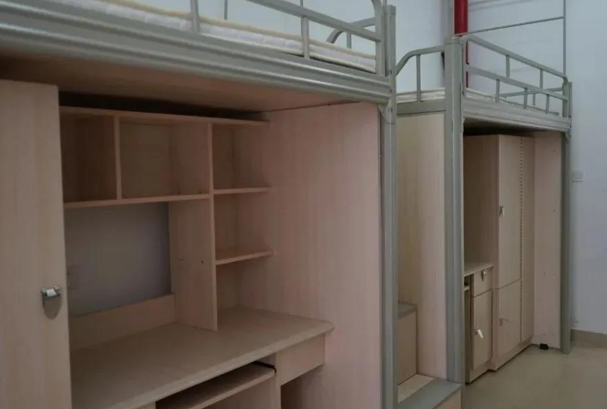 滇西应用技术大学总部四人间宿舍