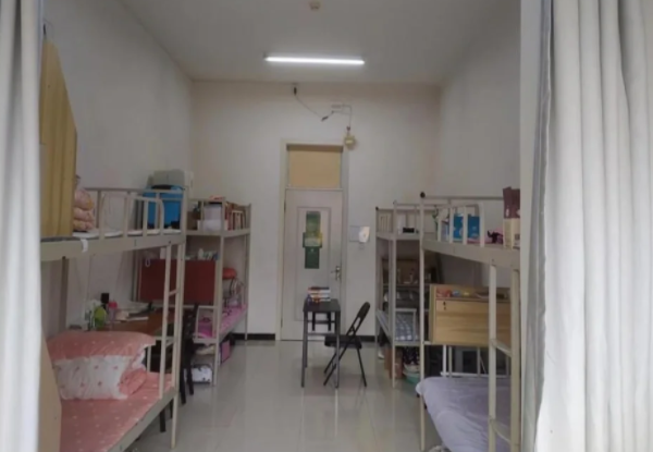 北5八床六人间上下铺