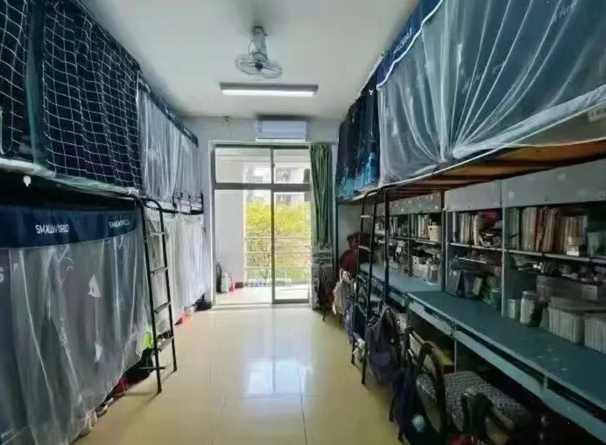 宿舍内景