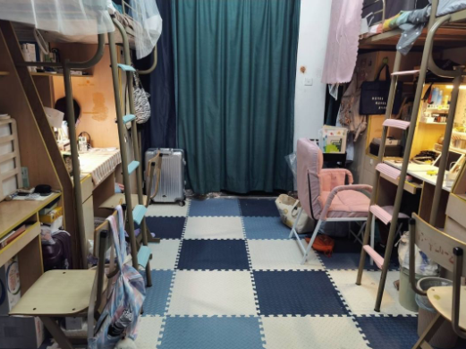 椒江校区四人间