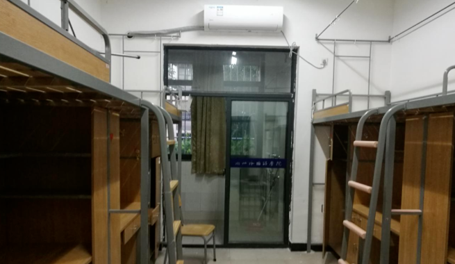 雅致四人间