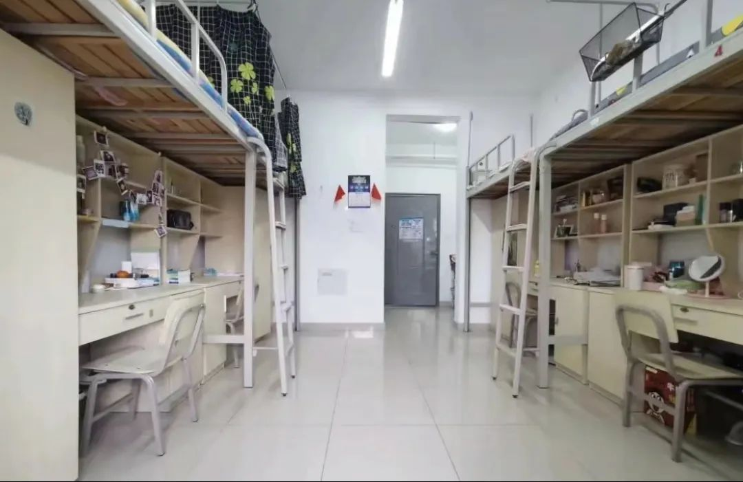 上床下桌结构