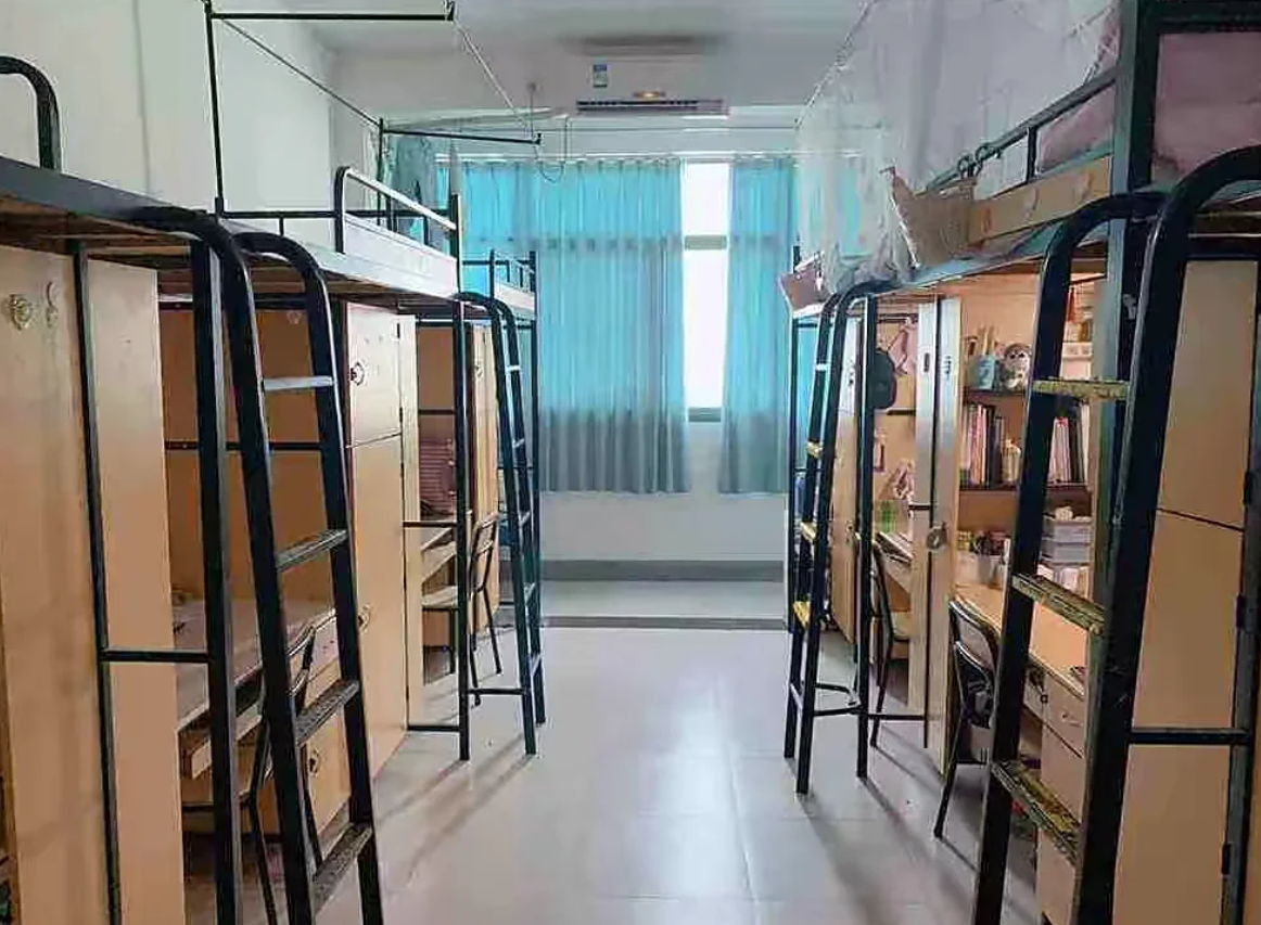 六人间上床下桌