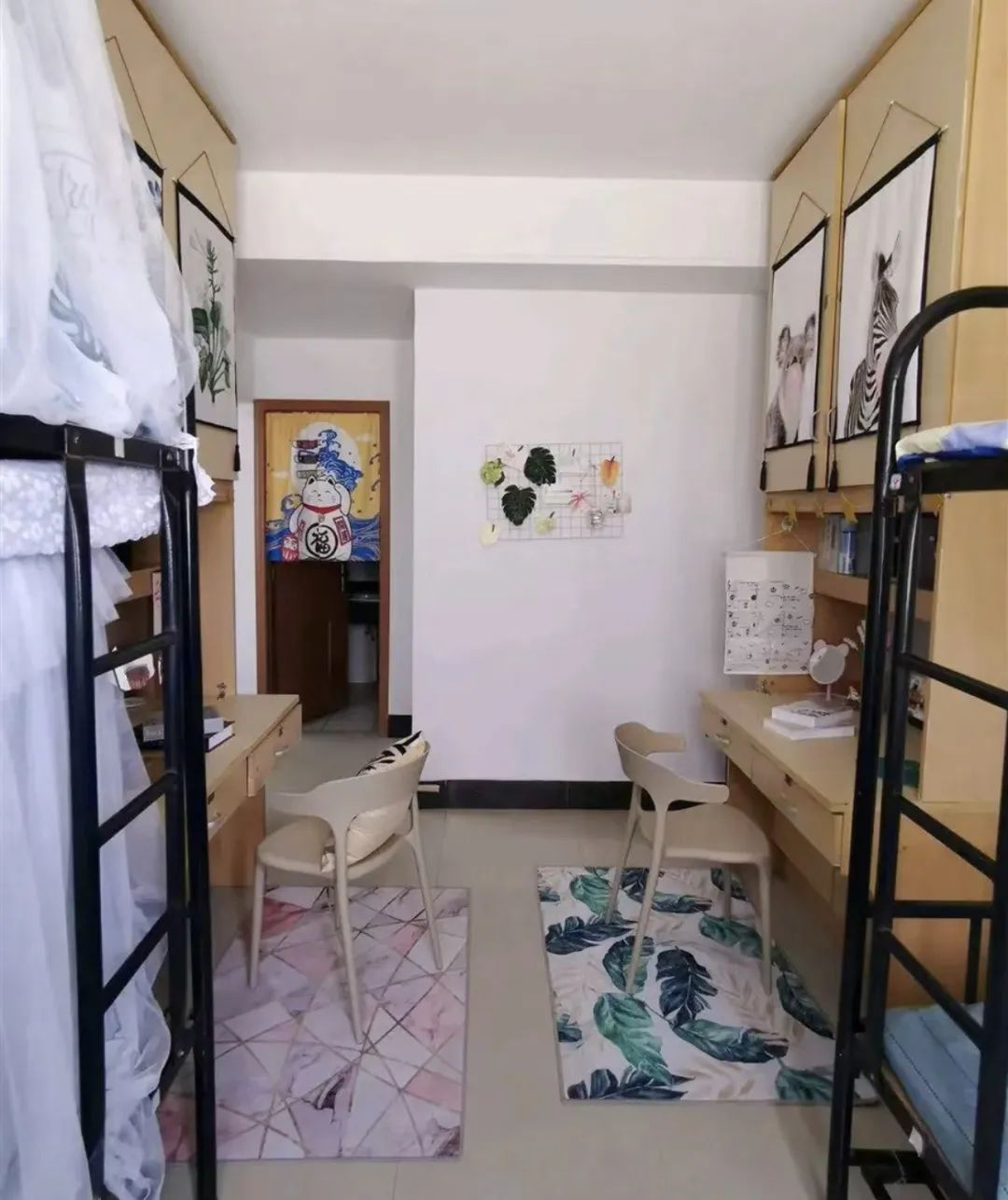 四人间宿舍