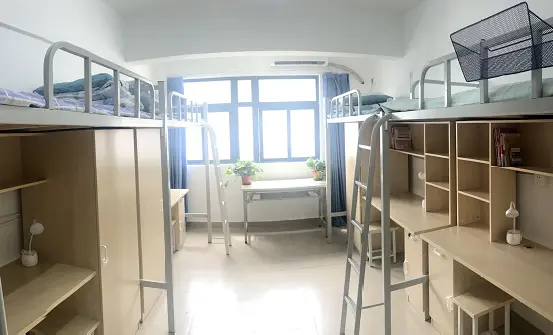 上床下桌宿舍