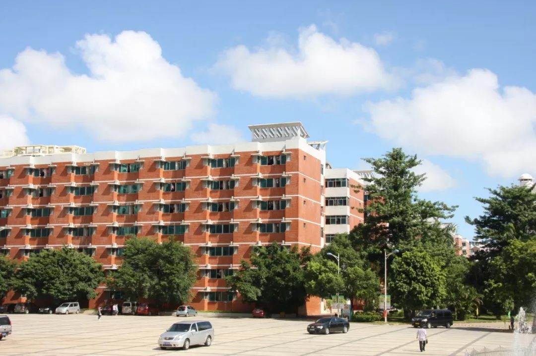 宿舍大楼